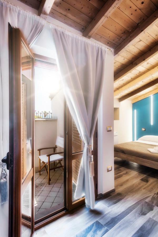 Palazzo Eugenia Suites Васто Экстерьер фото
